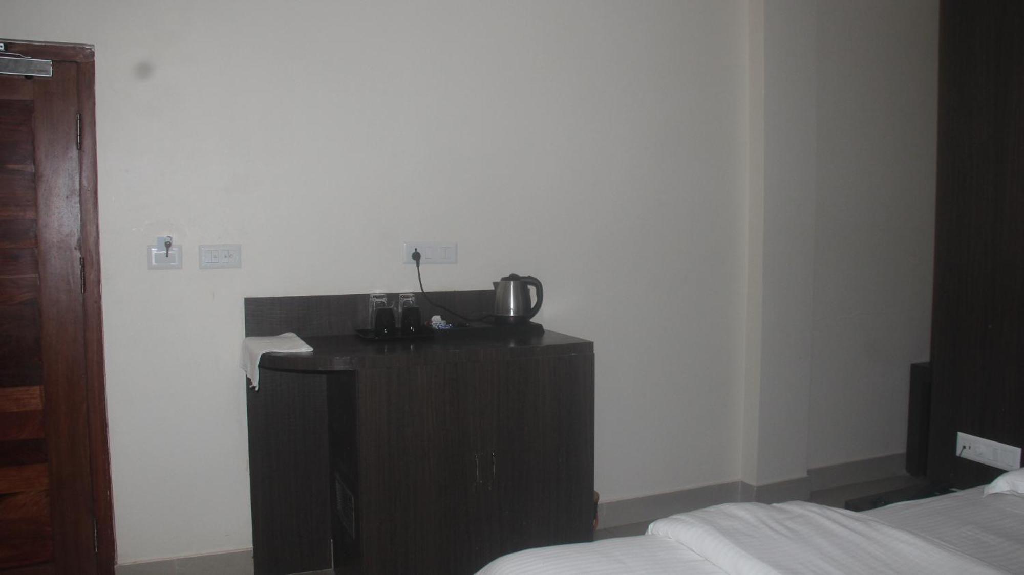 Hotel Serene Palace Port Blair Buitenkant foto