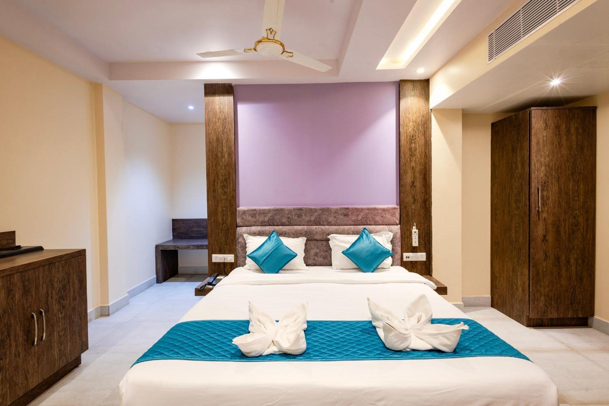 Hotel Serene Palace Port Blair Buitenkant foto